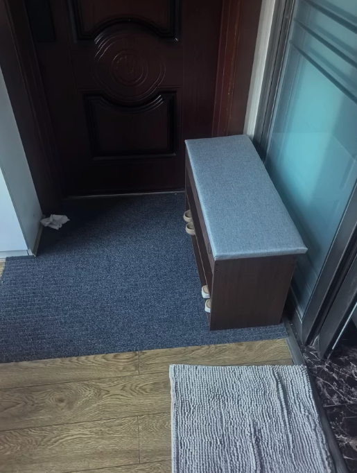入户换鞋凳转让，可坐可储物/玄关窄款，进门穿鞋一体柜